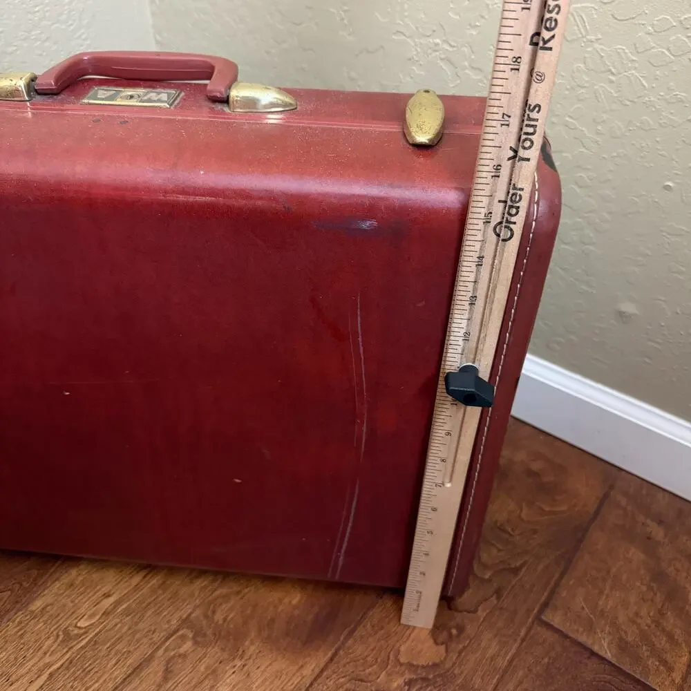 Vintage Samsonite Streamlite Red Hardshell Suitcase 21